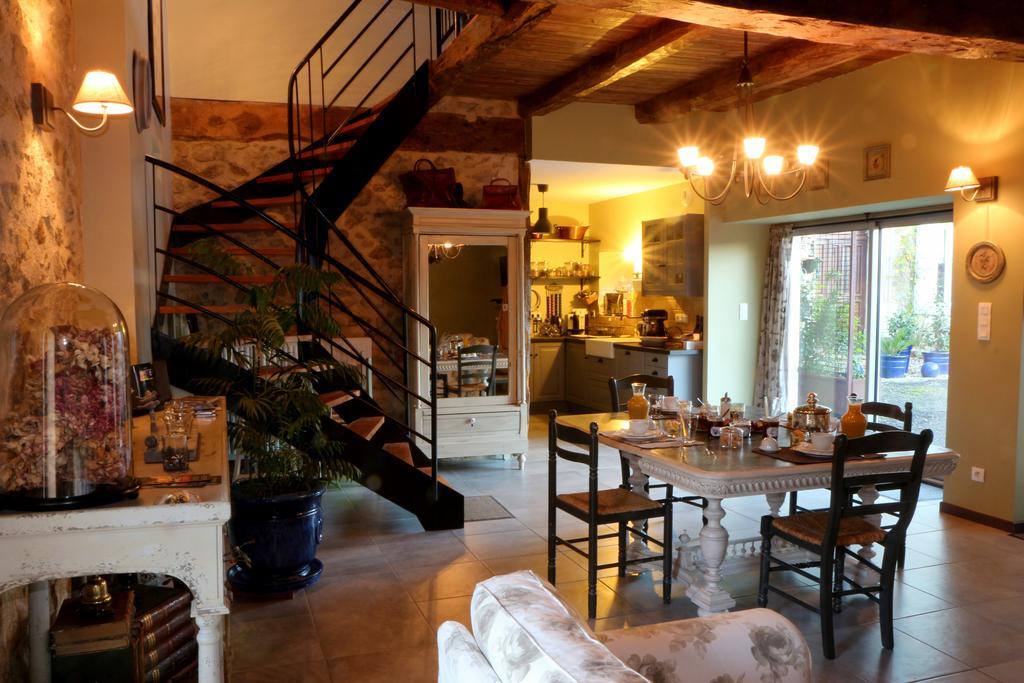 Chambres D'Hotes Du Presbytere La Bastide-l'Eveque Dış mekan fotoğraf