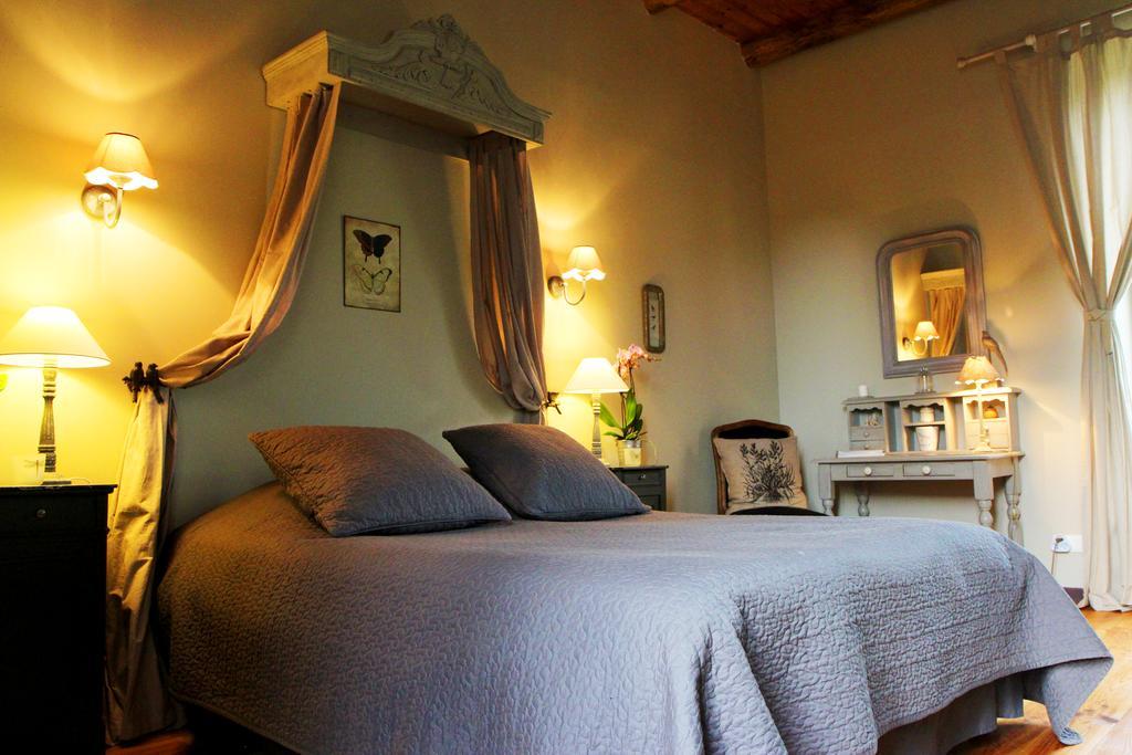 Chambres D'Hotes Du Presbytere La Bastide-l'Eveque Dış mekan fotoğraf