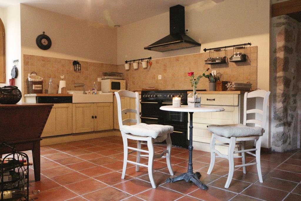 Chambres D'Hotes Du Presbytere La Bastide-l'Eveque Dış mekan fotoğraf